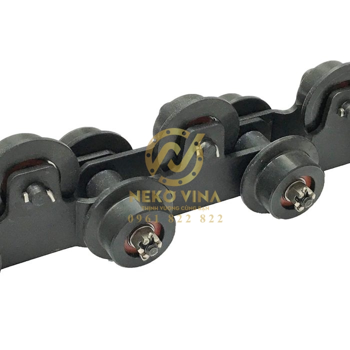 Xích băng tải có con lăn trên và 2 bên